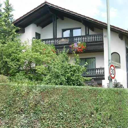 Oben Steiger Apartment
